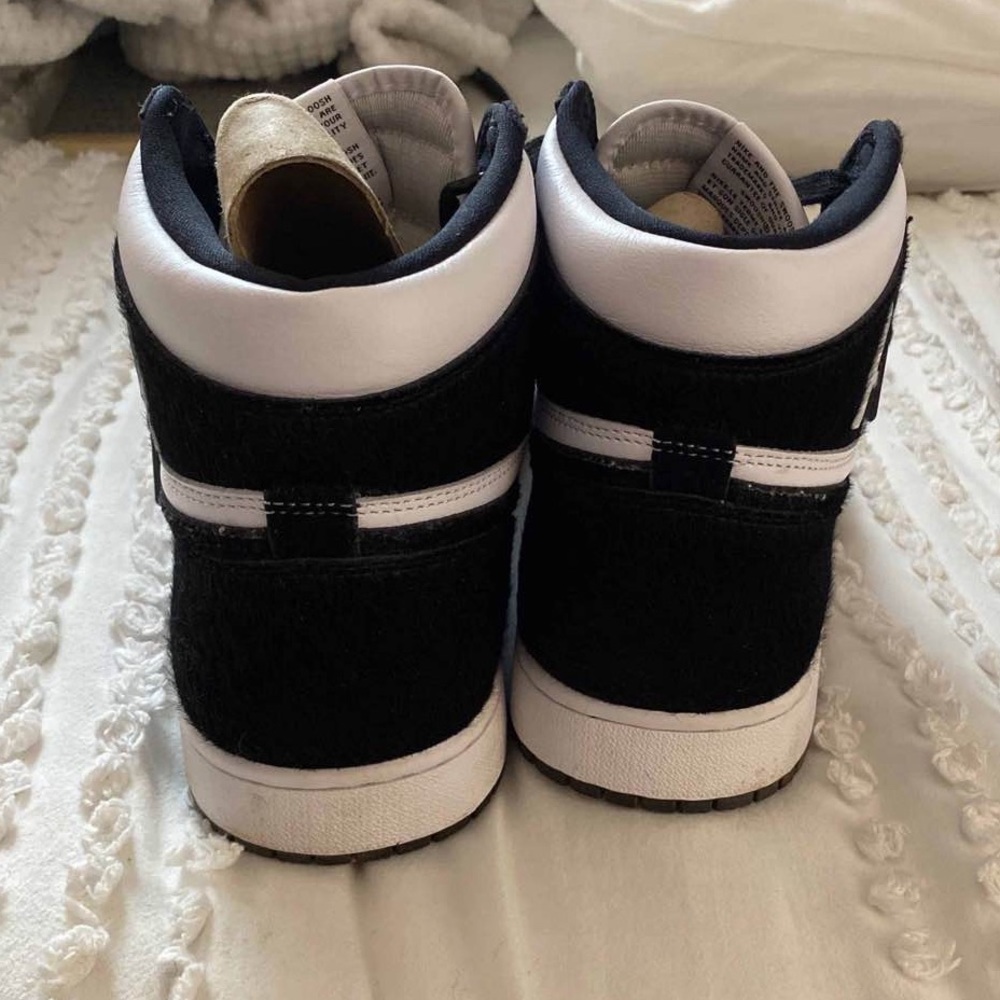 Jordan 1s - Picture 2 of 7